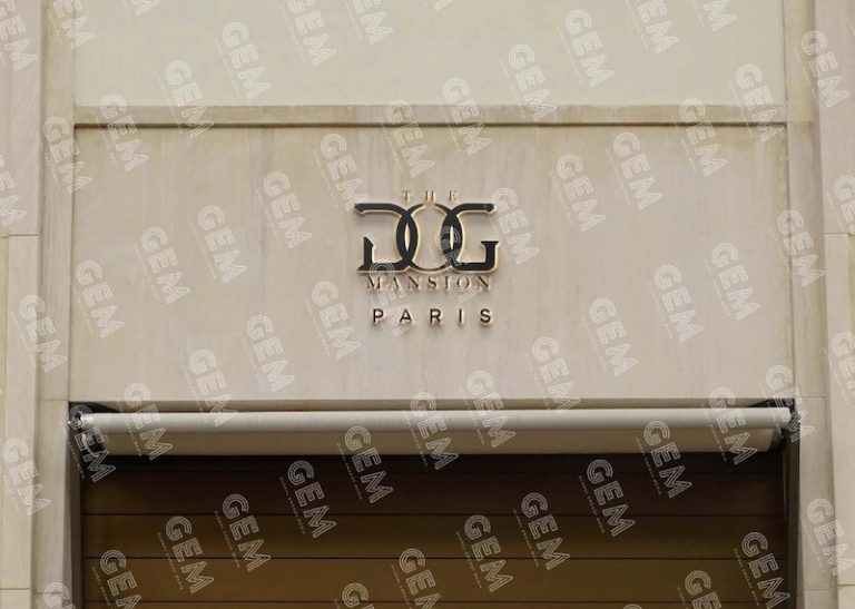 the dogs mansion, logo the dogs mansion, luxury pet shampoo, luxury pet food, luxury pets, luxury pet grooming, the dogs mansion brand image, tdm corporate image, dogs mansion corporate image, tdm